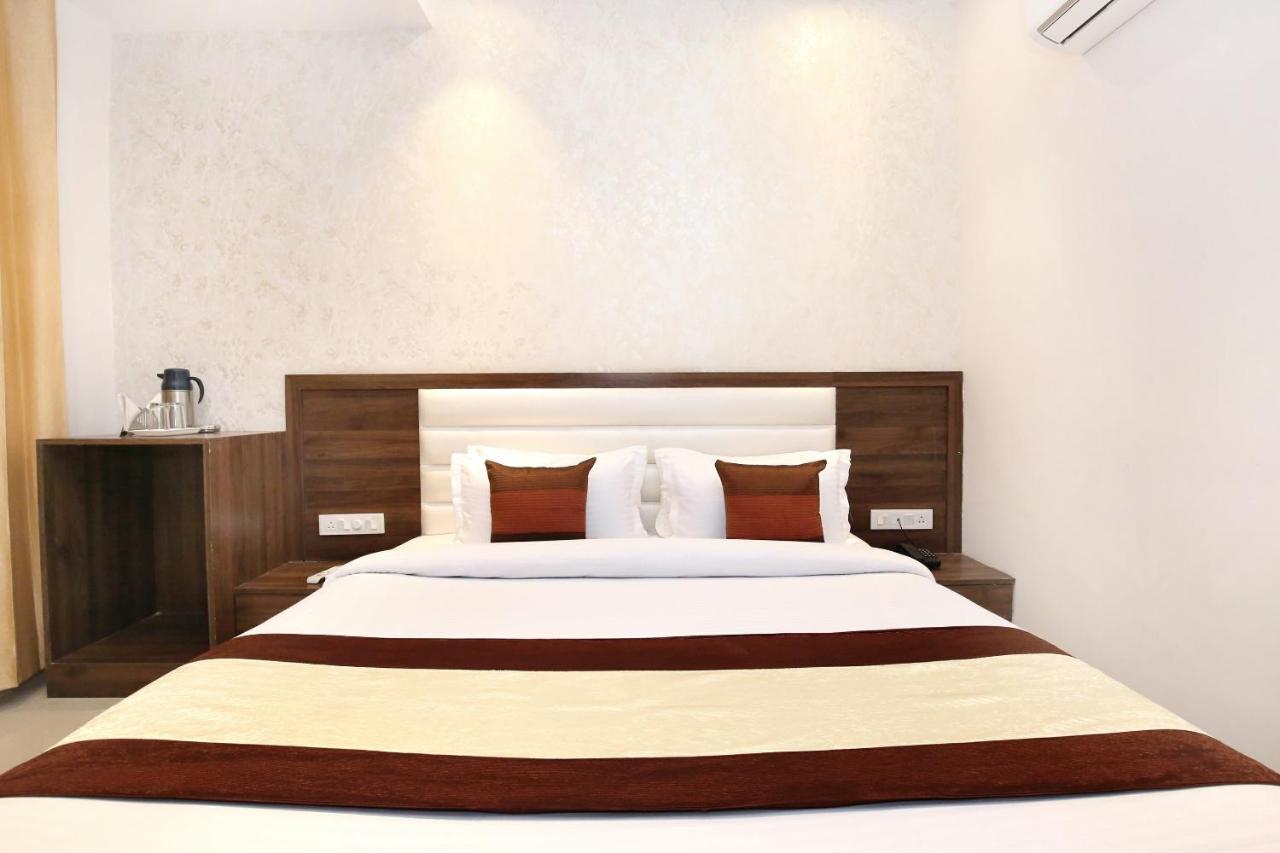 Oyo 11680 Hotel Grand Star Amritsar Extérieur photo